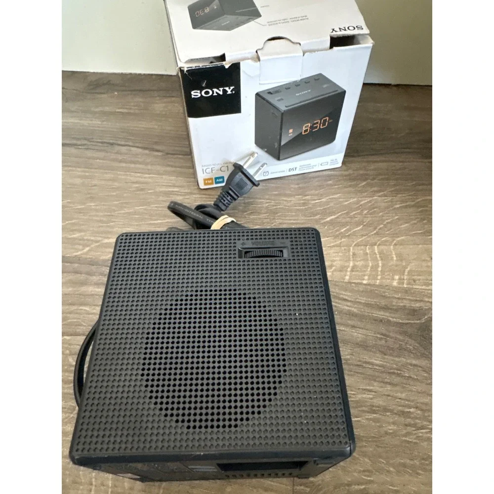 Sony ICF-C1 Digital Cube Clock Radio AM FM Black‎ Snooze Brightness Alarm NEW